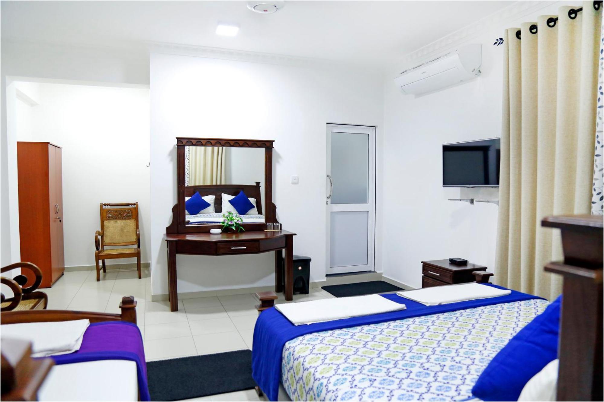 Ronaka Airport Transit Hotel Катунаяка Екстер'єр фото