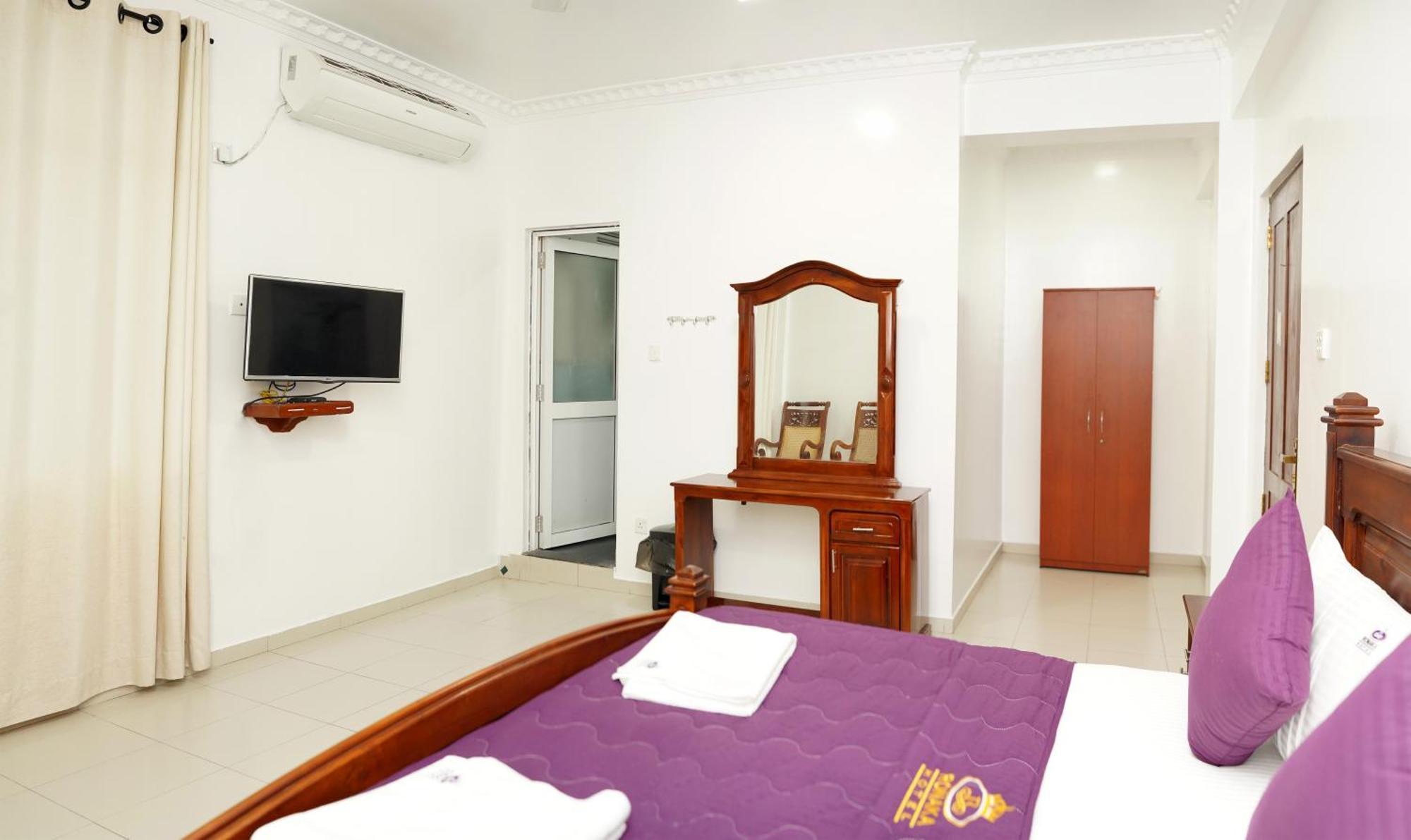 Ronaka Airport Transit Hotel Катунаяка Екстер'єр фото