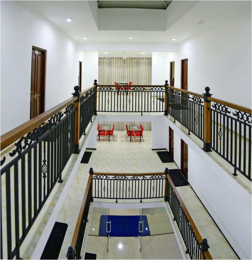 Ronaka Airport Transit Hotel Катунаяка Екстер'єр фото